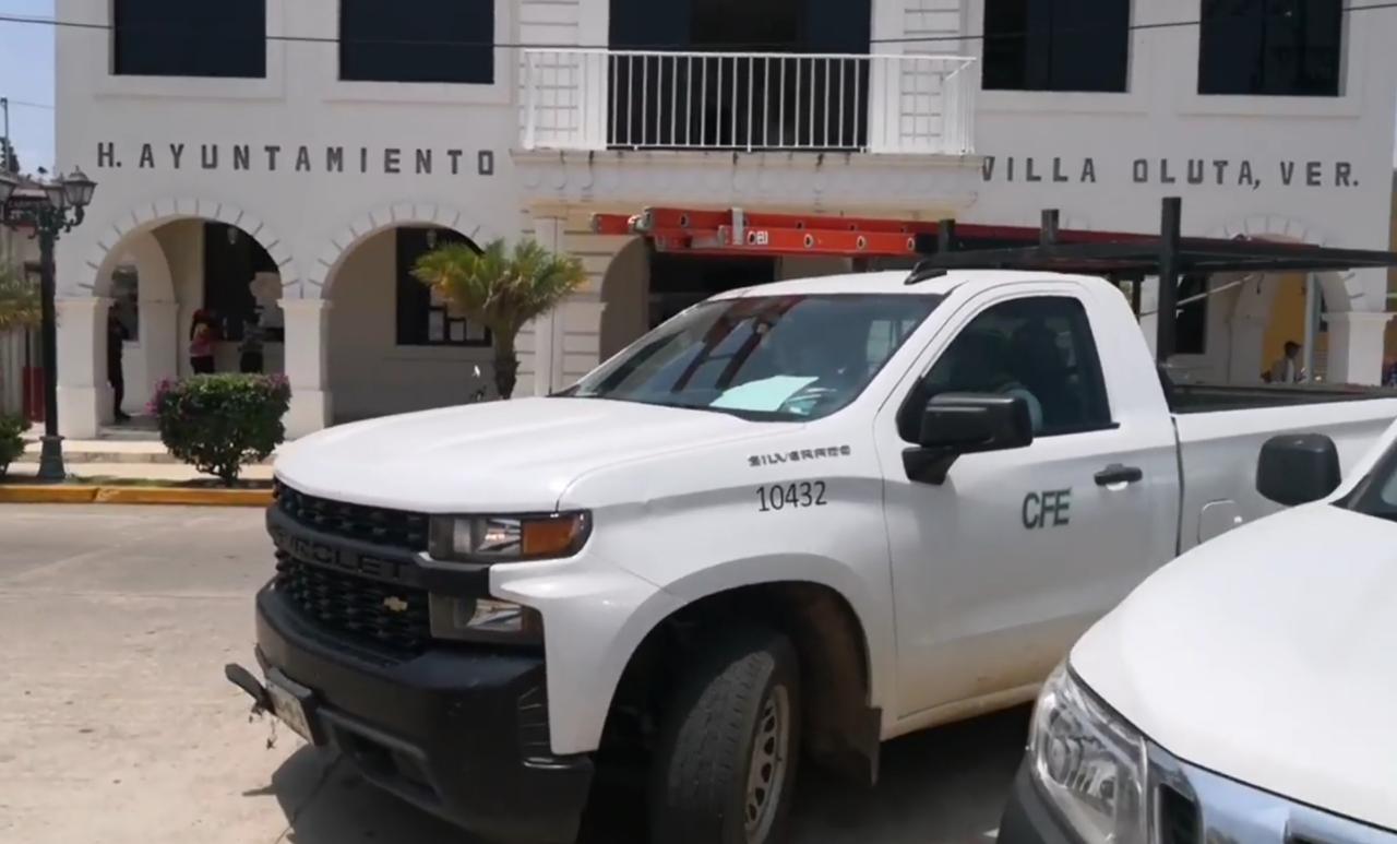 Por adeudo, CFE cortó energía eléctrica al ayuntamiento de Oluta