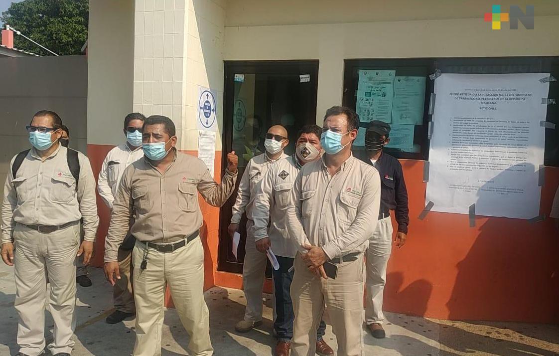 Trabajadores de Nanchital piden a Pemex garantizar su salud