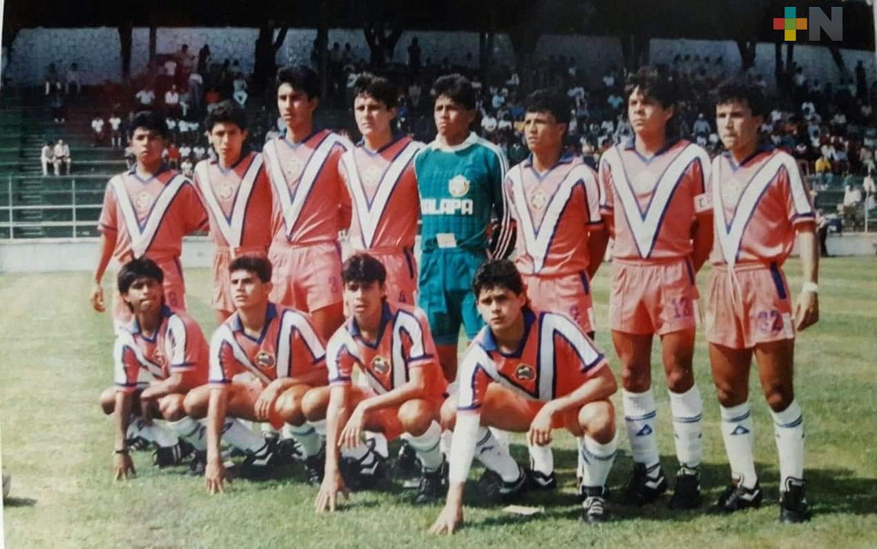 Delfines de Xalapa, 30 años de futbol en la capital