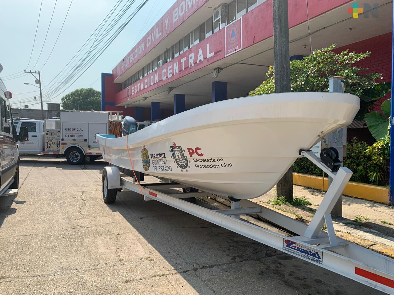 Gobierno estatal entregó parque vehicular a PC Coatzacoalcos