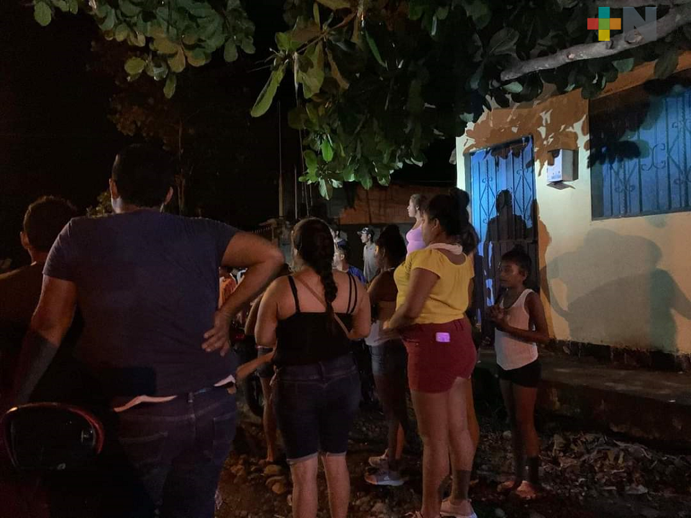 Ciudadanos de Soledad de Doblado, salen a la caza de supuesto «nahual» sin respetar sana distancia