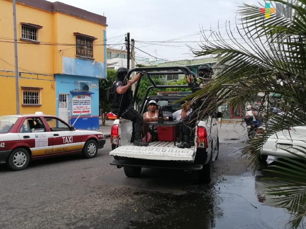 Detienen a dos sujetos por presunto robo a escuela de Veracruz puerto