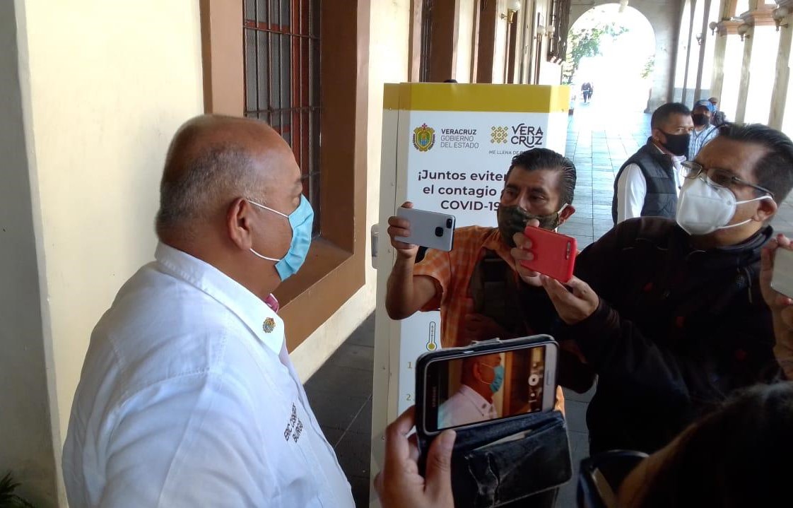 Después de superar al COVID-19, reapareció Eric Cisneros en actividades en Palacio de Gobierno