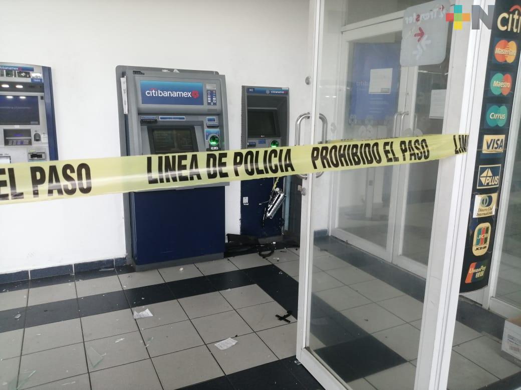 Roban cajero automático en centro comercial del municipio de Veracruz