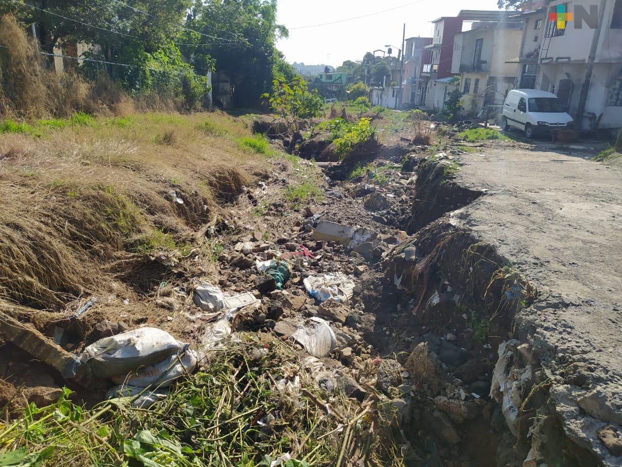 Colonos exigen continúen trabajos de drenaje pluvial