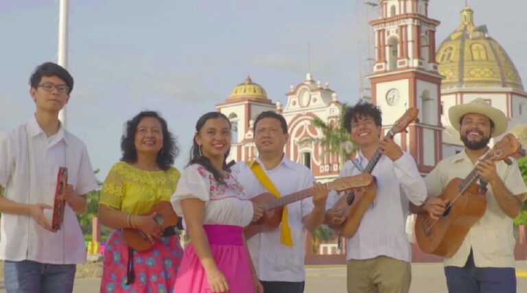 Presente la música de las regiones Sotavento, Huasteca y Totonacapan, a través de las redes sociales de Casas de la Cultura IVEC