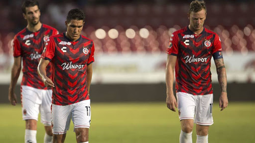 FMF busca que cubran adeudos con elementos de Tiburones Rojos