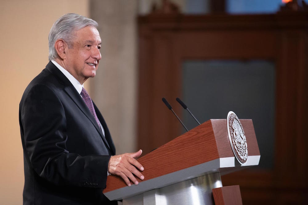 Presidente recomienda a organismos autónomos y partidos políticos actuar con austeridad