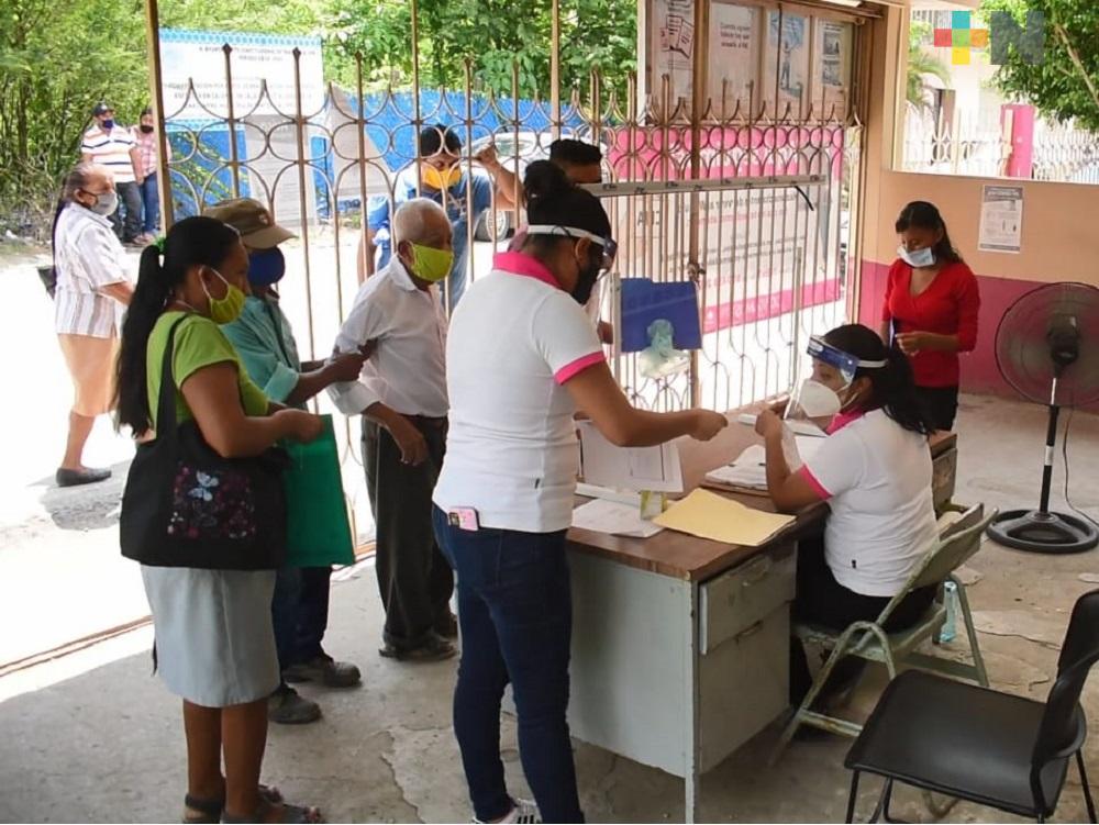 Con módulo de atención ciudadana, INE atiende a cientos de personas en Tantoyuca