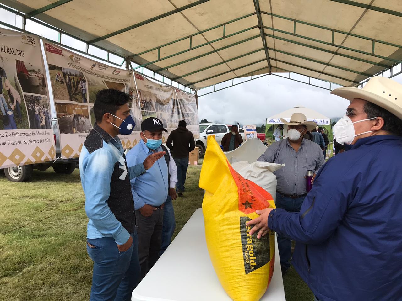 Entrega Sedarpa apoyos por 14 mdp a productores de Cuenca Lechera Sur-Sureste de la entidad
