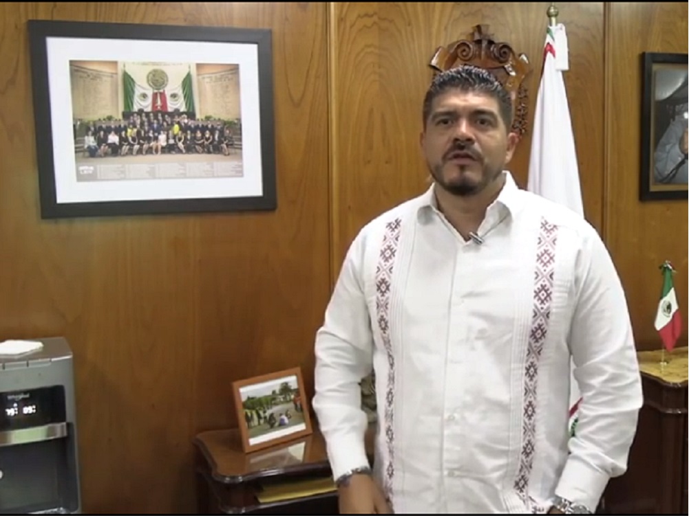 Secretario Zenyazen Escobar pide a SEP no desaparecer presupuesto para escuelas de tiempo completo