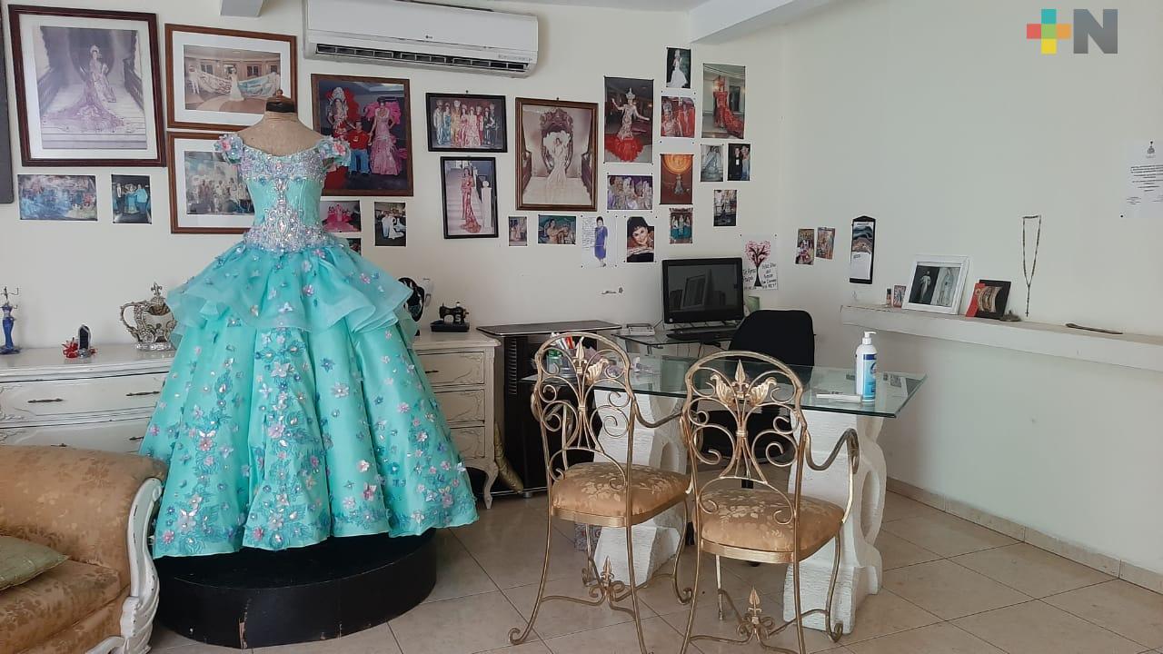 Tienda de frutas y boutique ofrecen internet gratuito a estudiantes