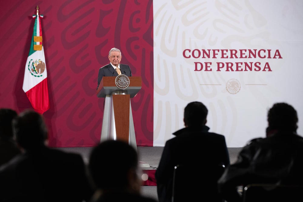 Beneficiarios de fideicomisos seguirán recibiendo recursos: presidente; se revisará que no haya aviadores