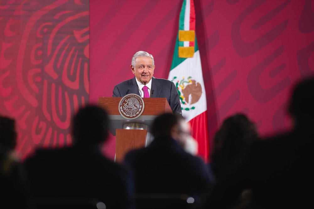 Presidente anuncia auditoría a fideicomisos extintos y presentación de denuncias ante la FGR por corrupción