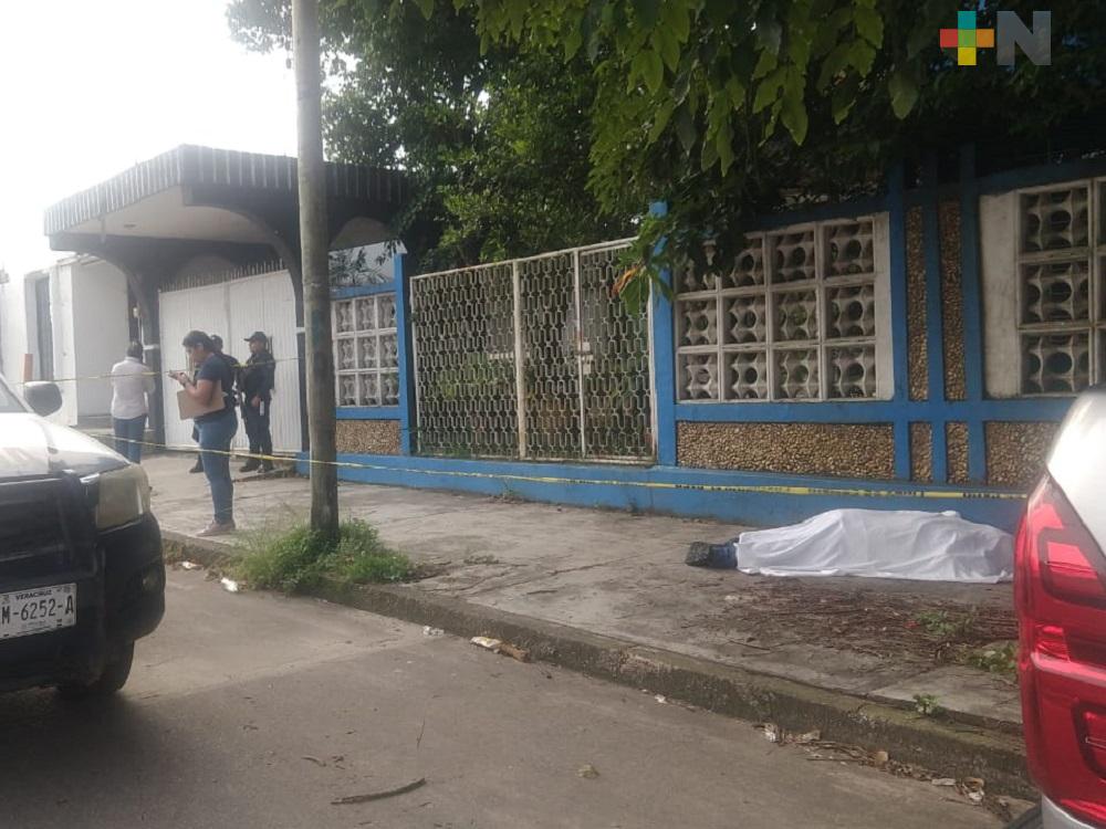 Infarto fulminante termina con vida de empleado en Minatitlán