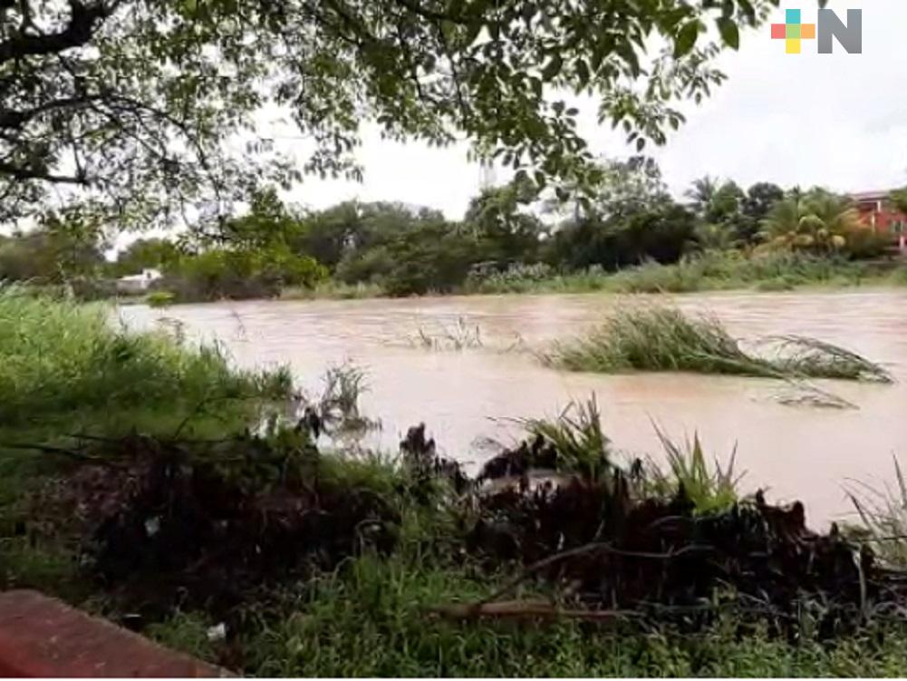 En descenso nivel del Río Agua Dulcita