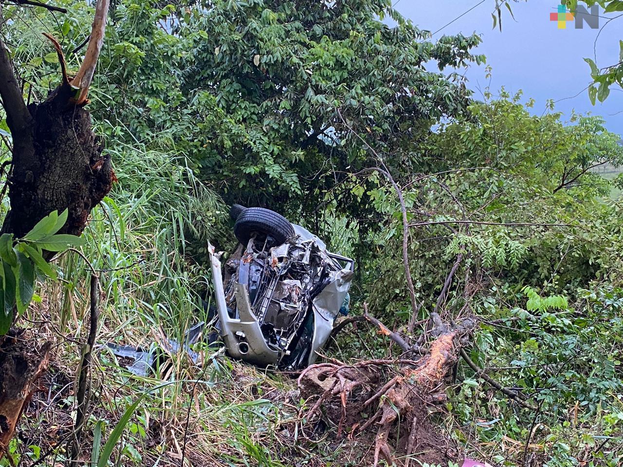 Volcadura de auto en Sayula deja un muerto y seis heridos
