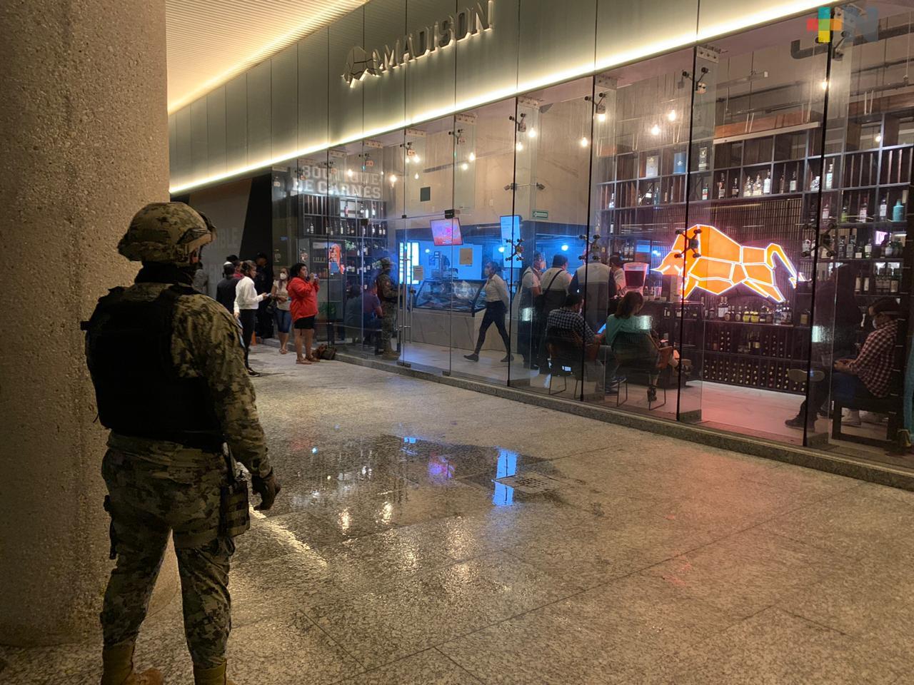 Suspenden siete negocios de Coatzacoalcos por vender bebidas alcohólicas