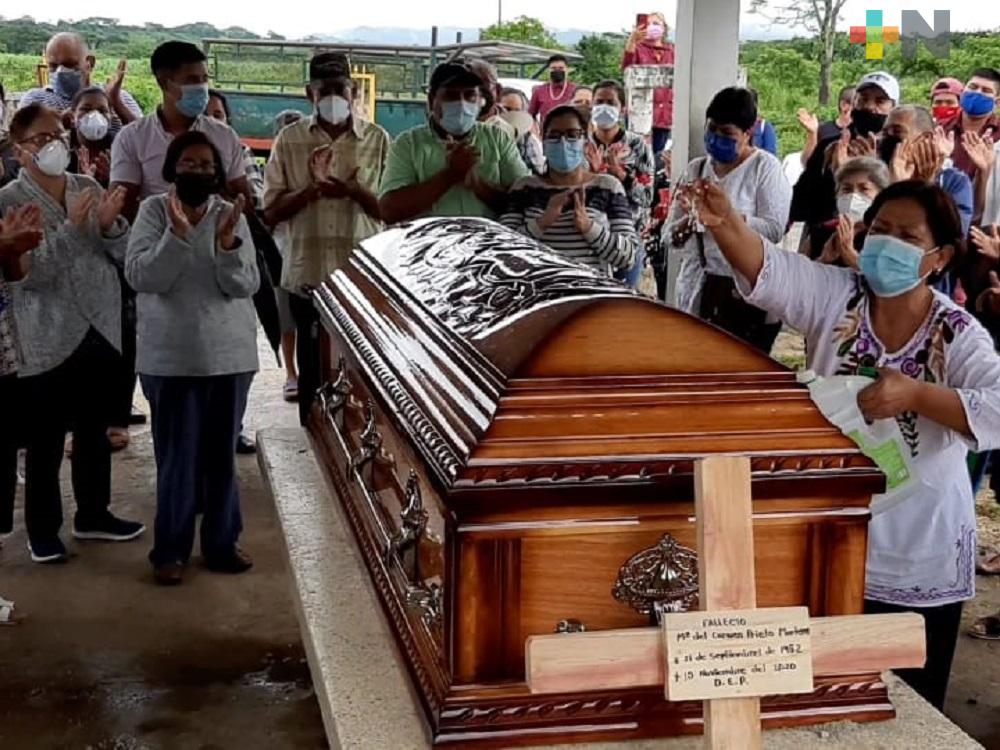 Despiden en su natal Hueyapan de Ocampo a alcaldesa María del Carmen Prieto