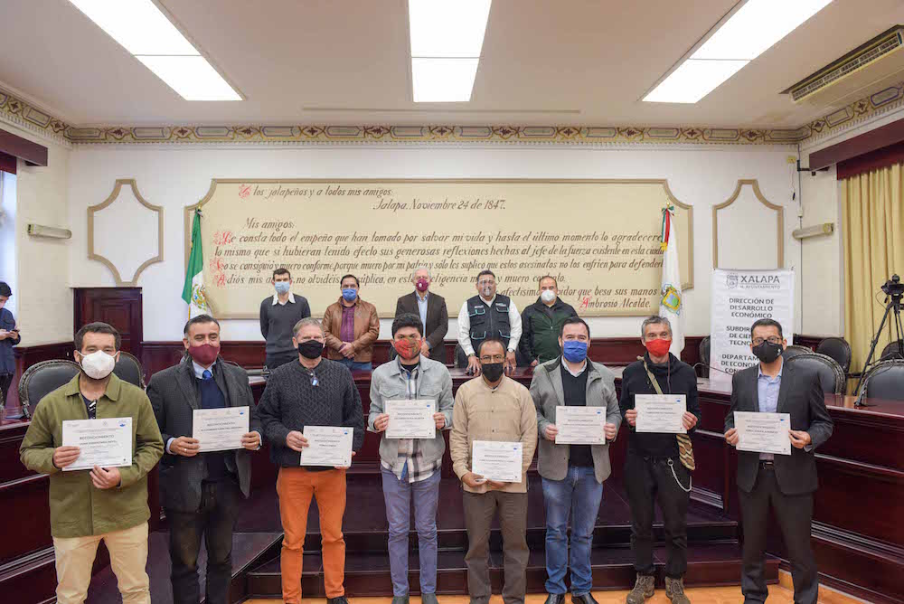 Premian a ganadores del concurso municipal para recolectar agua de lluvia en Xalapa