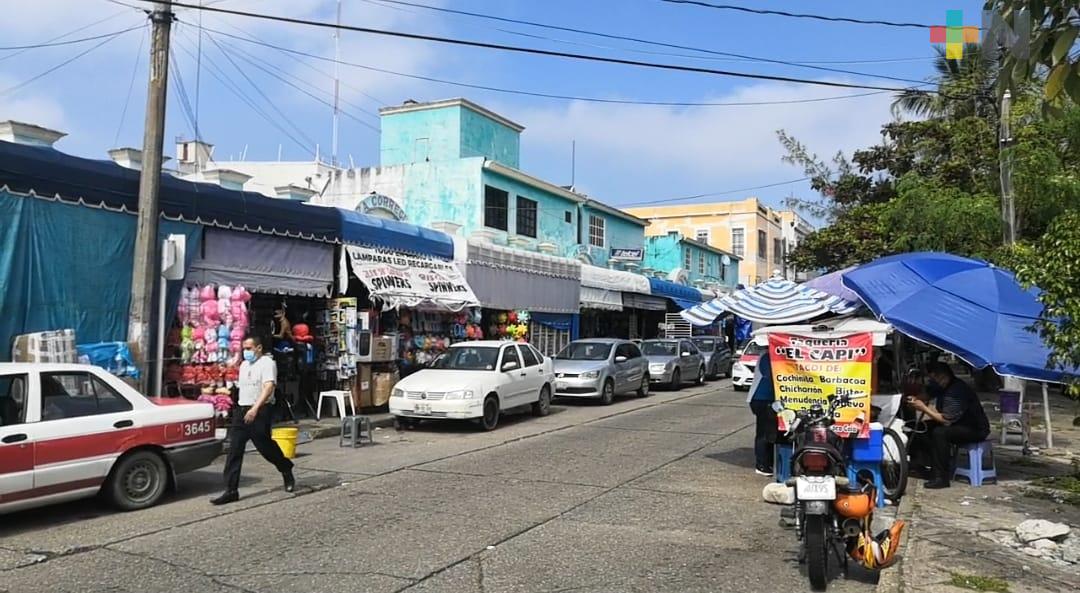 Coatzacoalcos no cerrará acceso al centro, sólo restringirá estacionamiento de vehículos