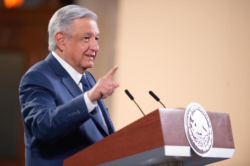 Oficina de la Presidencia fortalece atención a migrantes mexicanos en retorno; presidente destaca crecimiento de remesa