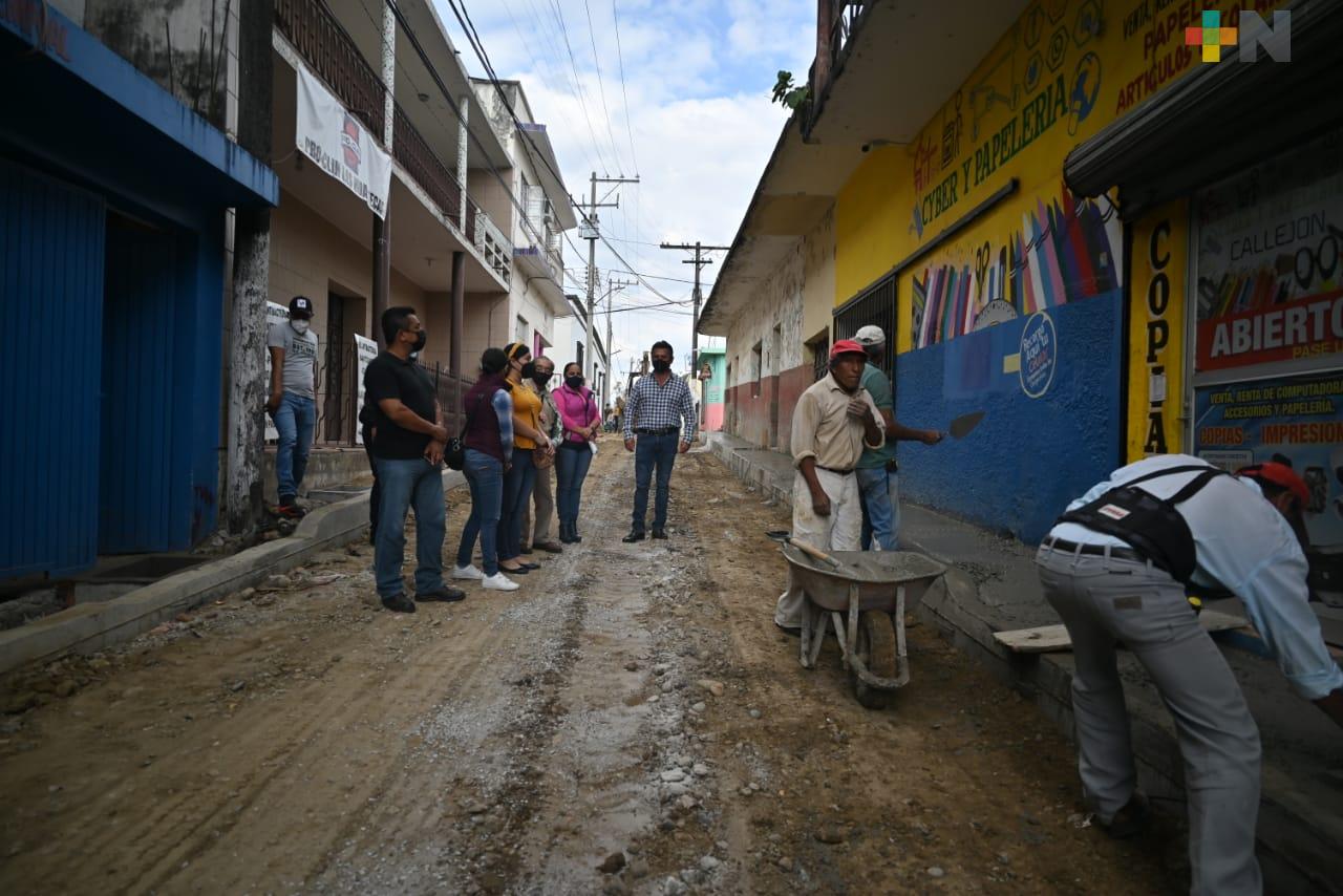 Autoridades inspeccionan obras en Tempoal