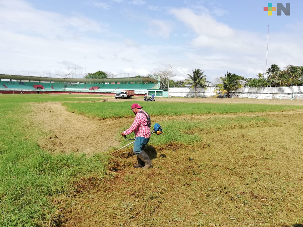 En Coatzacoalcos, por concluir rehabilitación de escenarios para el beisbol