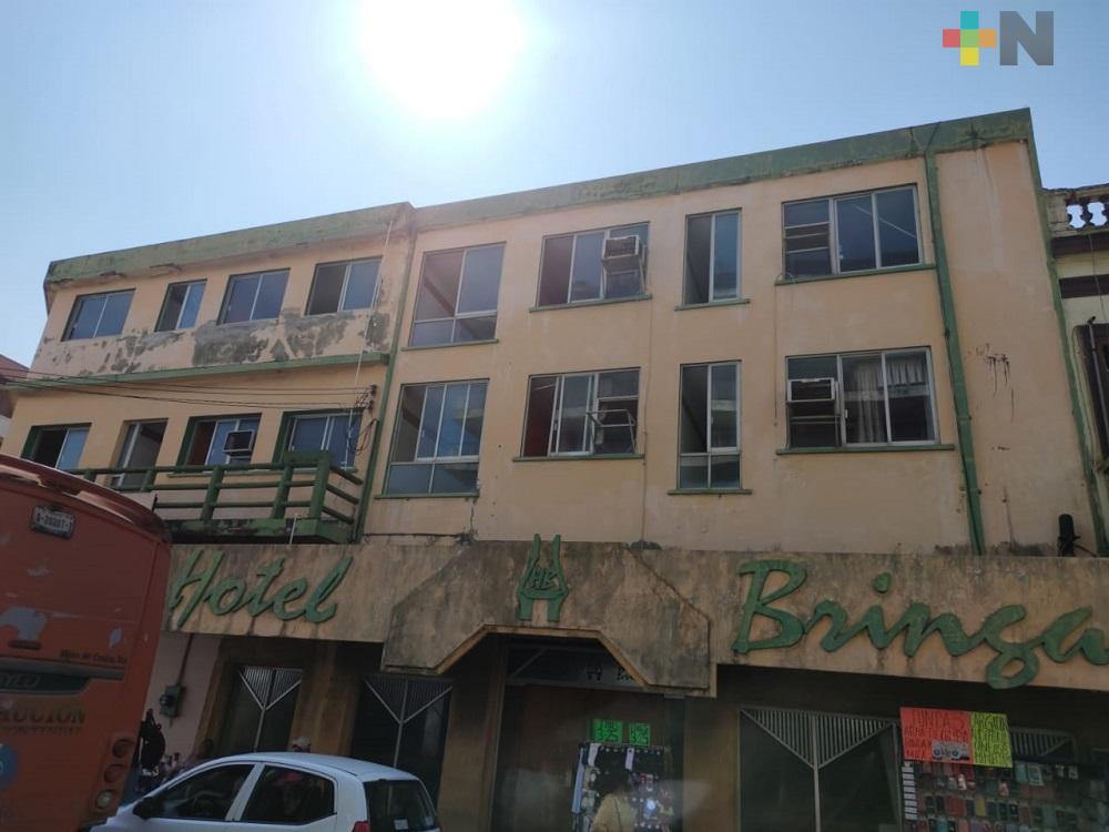 Tras demolición de hotel en Coatzacoalcos, vecinos buscarán firmar convenio para resarcir daños