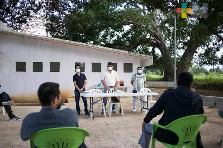 En Acayucan, se organizan rumbo a nueva normalidad