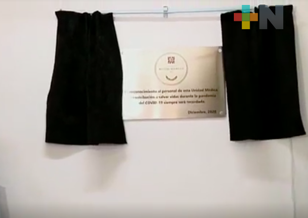 Develaron placa “Miguel Hidalgo” en reconocimiento al personal médico del Hospital Militar de la zona 26
