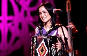 Julieta Venegas. Acceso total