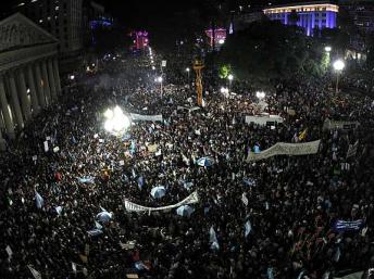 Multitudinaria manifestación contra el gobierno de Cristina Kirchner