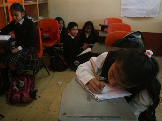 Un 10 por ciento de estudiantes de escuelas privadas de zona conurbada se han dado de baja  temporal