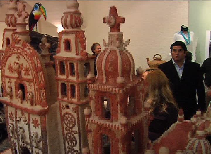 Expone El Ágora de Xalapa, Indumentaria Tradicional Indígena