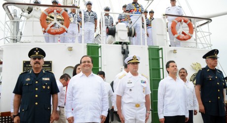 Marina-Armada seguirá velando por la seguridad de los veracruzanos: Enrique Peña Nieto