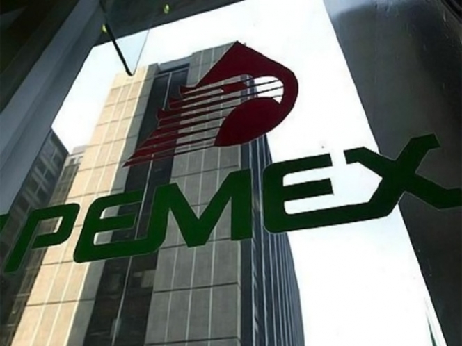Pemex logra reducción histórica de deuda en dólares: Hacienda