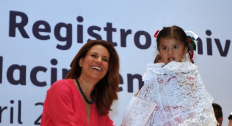 Registro de nacimientos gratuito, universal y oportuno: Karime Macías