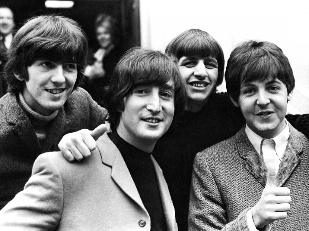 Subastan traje beatle de John Lennon