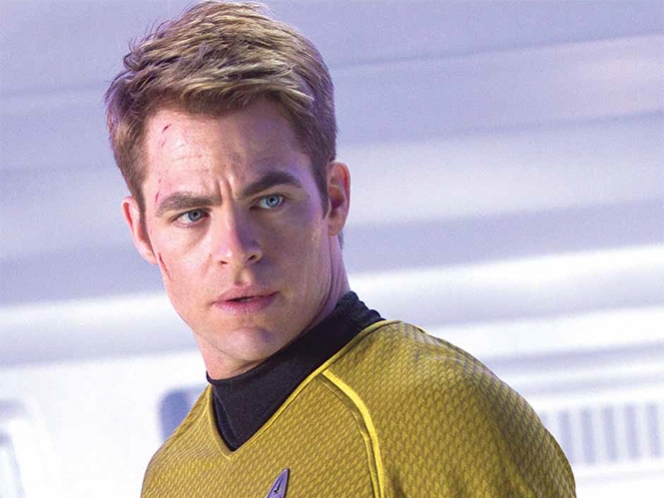 Chris Pine juega con viajar al futuro