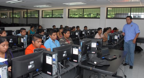 Apoyo del gobernador Javier Duarte a la educación tecnológica sin precedentes en Veracruz: docentes
