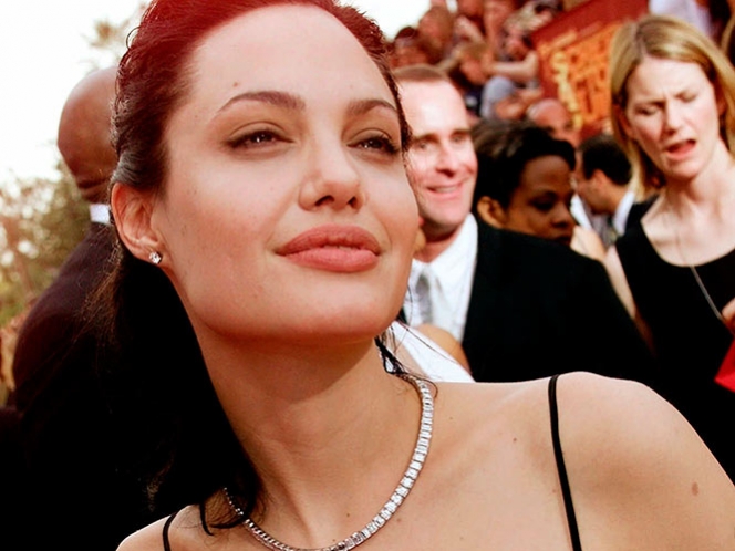 Muere tía de Angelina Jolie de cáncer de seno