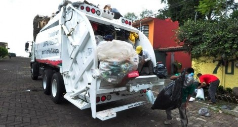 Buscan alternativas para mejorar servicio de limpia pública en Xalapa
