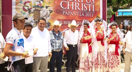 Inicia con gran éxito la Fiesta de Corpus Christi Papantla 2013