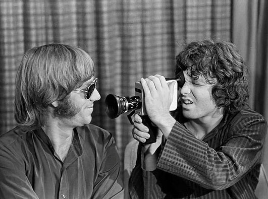 Muere Ray Manzarek, tecladista de The Doors