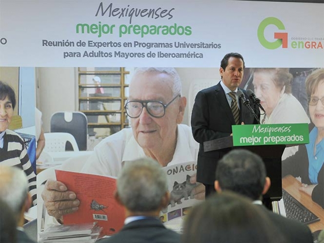 Anuncia Eruviel Ávila universidad para adultos mayores