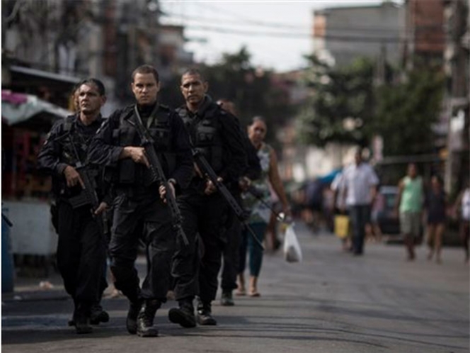 Tiroteo en favela de Río de Janeiro deja al menos 8 muertos