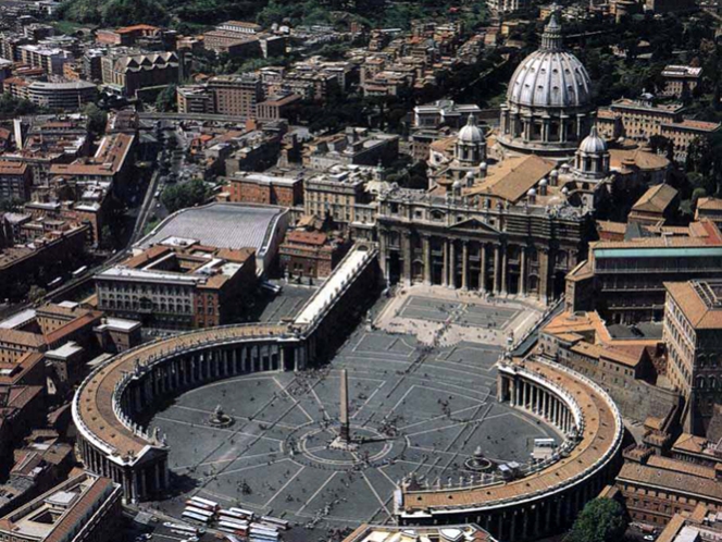 Arrestan a funcionario del Vaticano por corrupción y fraude