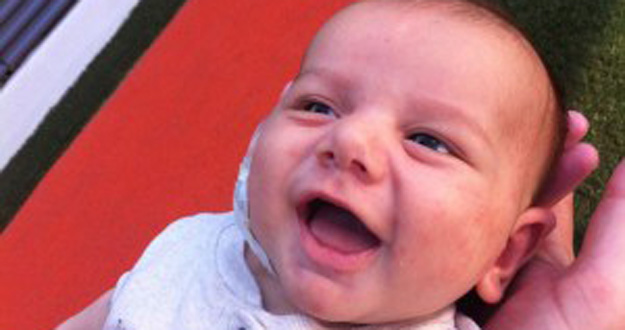 Las redes sociales se vuelcan con Mateo, un bebé con leucemia que necesita un trasplante