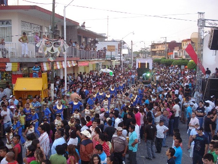 Continúa la diversión y la alegría en San Rafael con su tradicional carnaval, que concluirá este martes